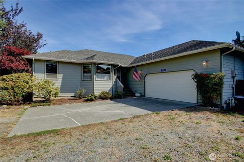 208 Gardner Rd, Burlington, WA, 98233-2145 | Card Image