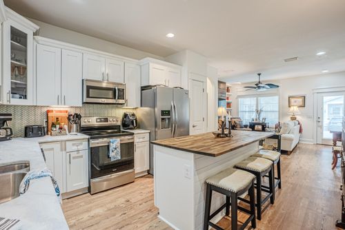 405 Paradise Blvd, Panama City Beach, FL, 32413-8726 | Card Image