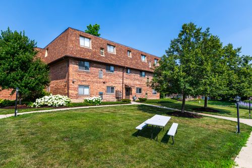 apt-2a-1500 S Fairfield Ave, Lombard, IL, 60148-4663 | Card Image