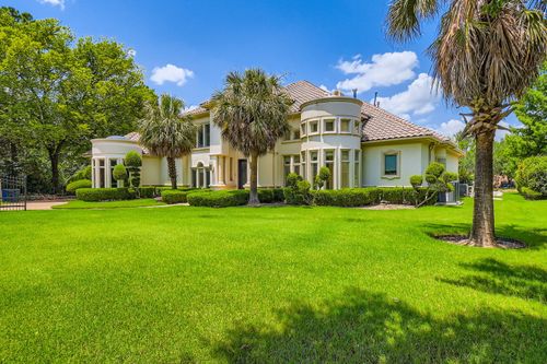 1422 Laurel Ln, Southlake, TX, 76092-3573 | Card Image