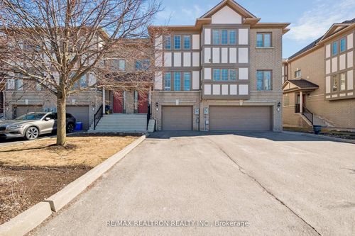 5-8909 Bathurst St, Richmond Hill, ON, L4C0H4 | Card Image