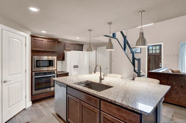 3363 English Crossing Rd, House other with 3 bedrooms, 4 bathrooms and null parking in Bandera TX | Image 16