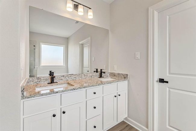 1927 June Lake Ln, House other with 3 bedrooms, 2 bathrooms and 2 parking in Iowa Colony TX | Image 8