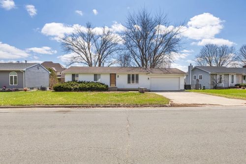 531 Prestien Dr, Denver, IA, 50622-9550 | Card Image