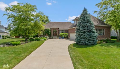 11761 Darsley Dr, Fishers, IN, 46037-8281 | Card Image