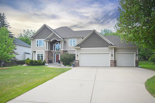 8051 Enclave Bay, Woodbury, MN, 55125-3031 | Card Image