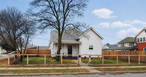 120 N Oronogo St, Webb City, MO, 64870-2716 | Card Image