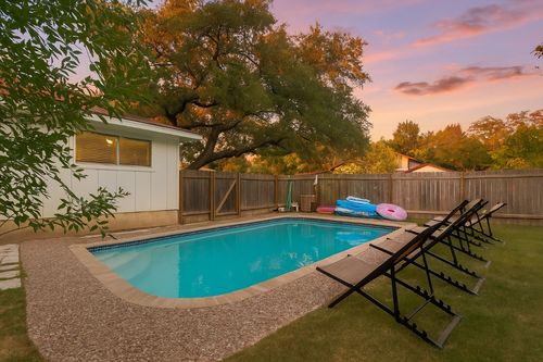 11500 Sterlinghill Dr, Austin, TX, 78758-3823 | Card Image