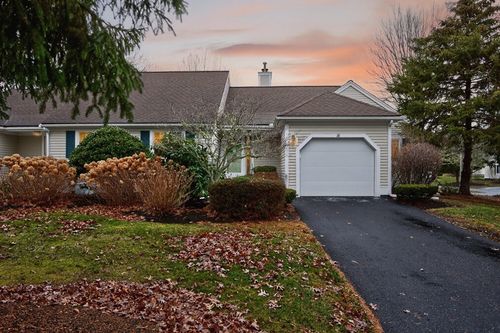 18-18 Windward St, Mashpee, MA, 02649-2867 | Card Image