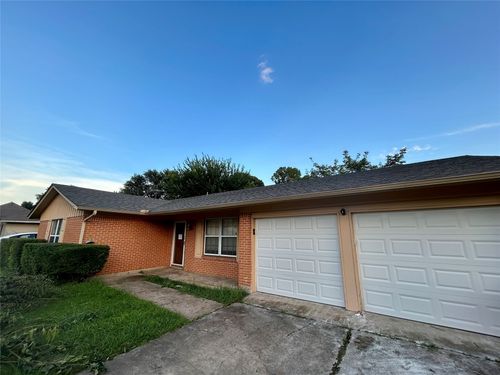 1408 Kiowa Dr, Arlington, TX, 76012-4329 | Card Image