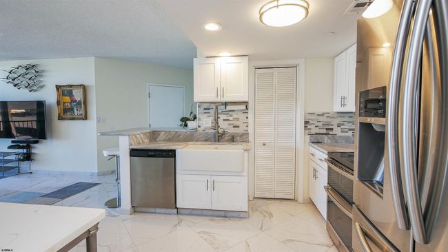 APT-903 - 3851 Boardwalk, Condo with 1 bedrooms, 2 bathrooms and null parking in Atlantic City NJ | Image 5
