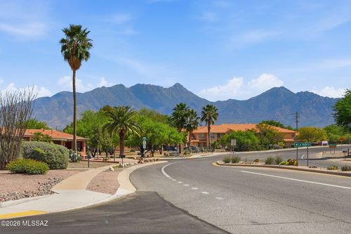 1041 S Abrego Dr, Green Valley, AZ, 85614-2103 | Card Image