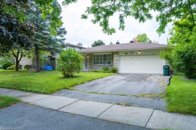 687 Harrow Pl, House other with 3 bedrooms, 1 bathrooms and 5 parking in Kingston ON | Image 2