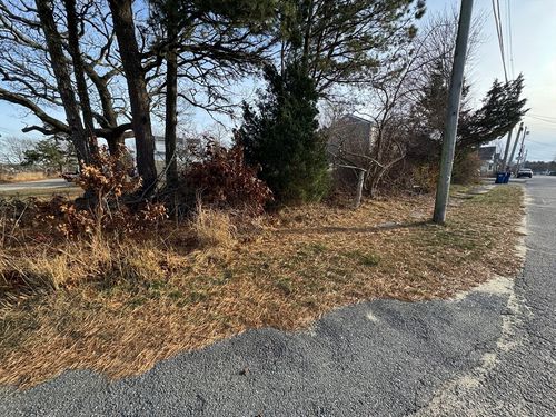 29 Cape Ave, Wareham, MA, 02571-2816 | Card Image
