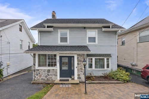 147 Clinton Ave, Clifton, NJ, 07011-3305 | Card Image