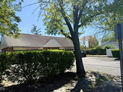 a-120 Heyward St, Brentwood, NY, 11717-2048 | Card Image