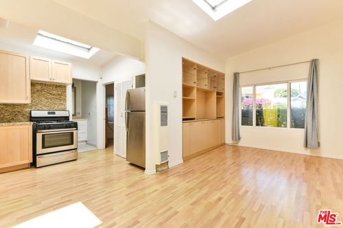 a-420 Altair Pl, Venice, CA, 90291 | Card Image