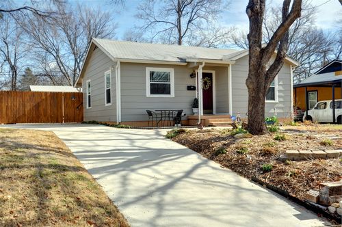 4933 Royal Dr, Fort Worth, TX, 76116-8827 | Card Image