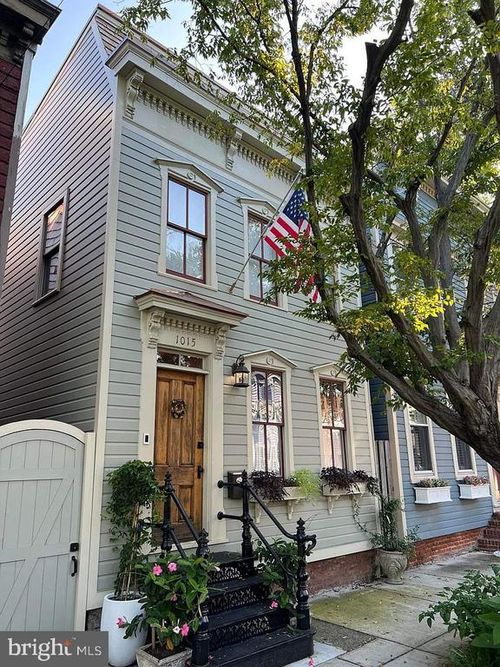 1015 Queen St, ALEXANDRIA, VA, 22314-2448 | Card Image