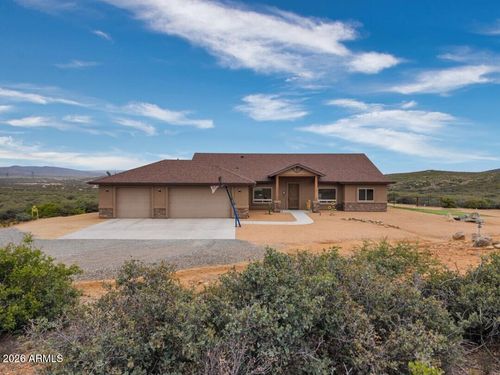 15935 E Lone Fox Trl, Dewey, AZ, 86327-0138 | Card Image