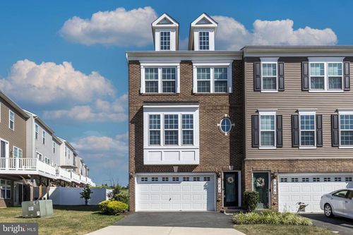 7071 Mongoose Trl, GAINESVILLE, VA, 20155-3354 | Card Image