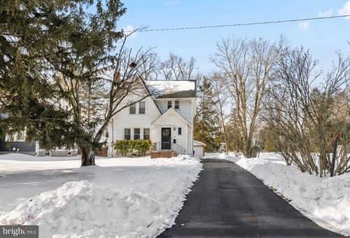 37 Van Duyn Dr, Ewing, NJ, 08618-1027 | Card Image