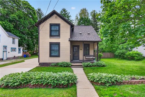 2443 3rd Street, Cuyahoga Falls, OH, 44221 | Card Image
