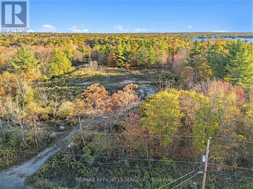 898 Christie Lake Rd, Perth, ON, K7H3C6 | Card Image