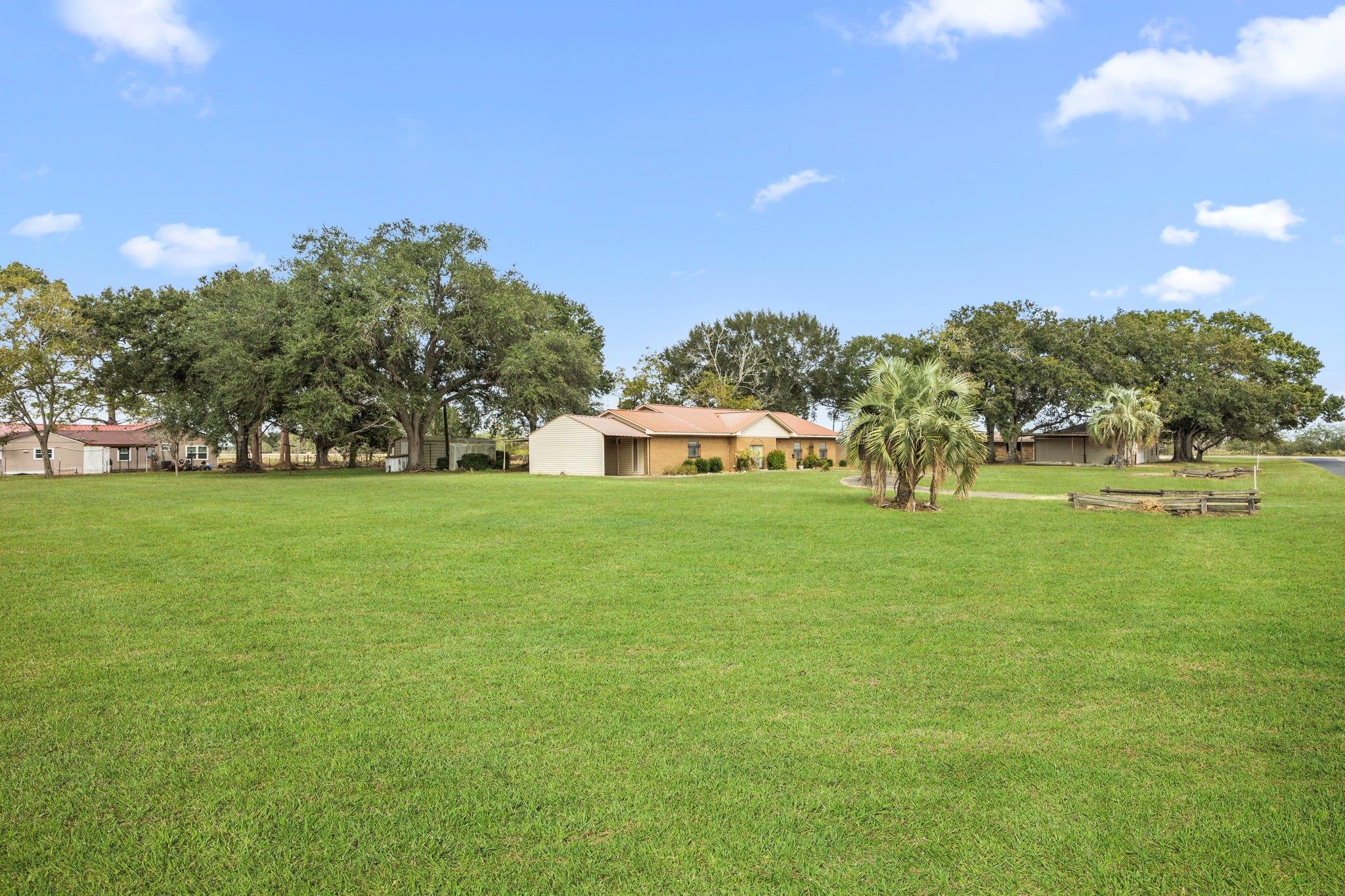 Residential in El Campo 3