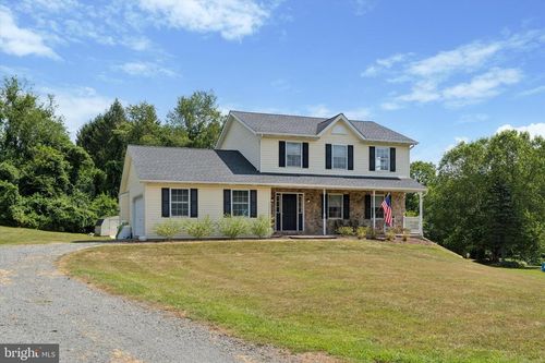 8 Willow St, BIRDSBORO, PA, 19508-9556 | Card Image
