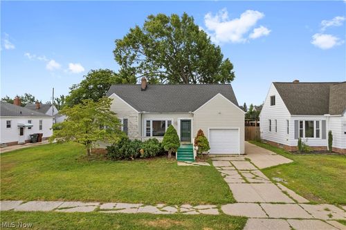 6305 Kenneth Ave, Parma, OH, 44129-2926 | Card Image