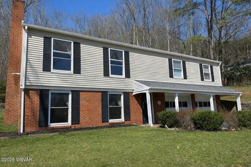 9 Parkwood Dr, Lock Haven, PA, 17745-2629 | Card Image