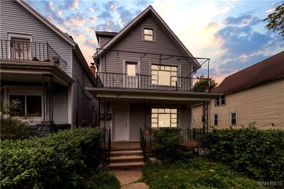 403 Busti Avenue, Home with 6 bedrooms, 2 bathrooms and null parking in Buffalo NY | Image 1