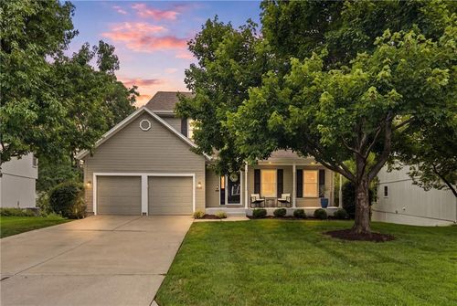 6500 W 155th St, Overland Park, KS, 66223-3604 | Card Image