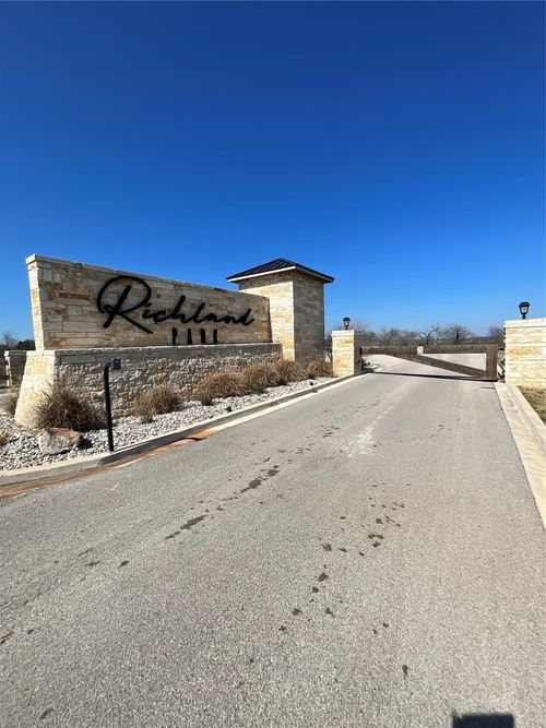 109 Pisgah Xing, Corsicana, TX, 75109 | Card Image