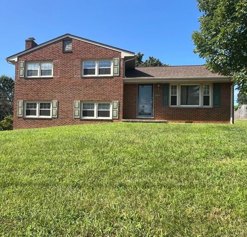 116 Frontier Rd Ne, Roanoke, VA, 24012-3016 | Card Image