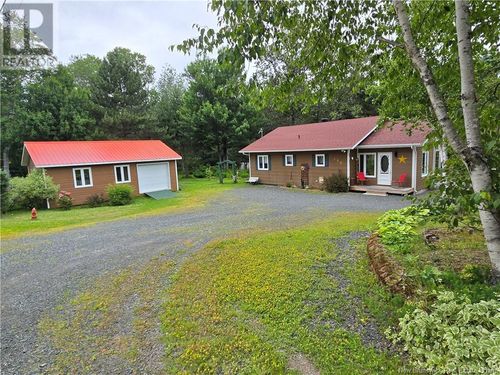 398 Rue Linda, Beresford, NB, E8K2C9 | Card Image