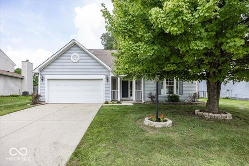 10404 Fawn Ridge Ln, Indianapolis, IN, 46236-9301 | Card Image