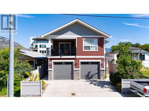 1011 Dynes Ave, Penticton, BC, V2A1E9 | Card Image