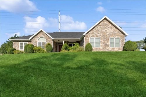 9812 Liberty Hills Dr, Liberty, MO, 64068-8423 | Card Image