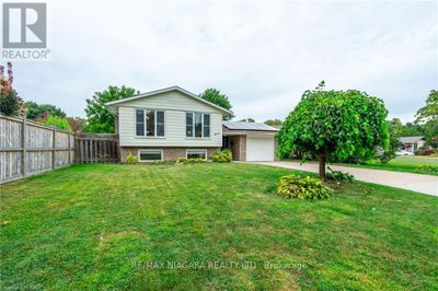 7 Royal Oak Dr, House other with 4 bedrooms, 2 bathrooms and 7 parking in St. Catharines ON | Image 2