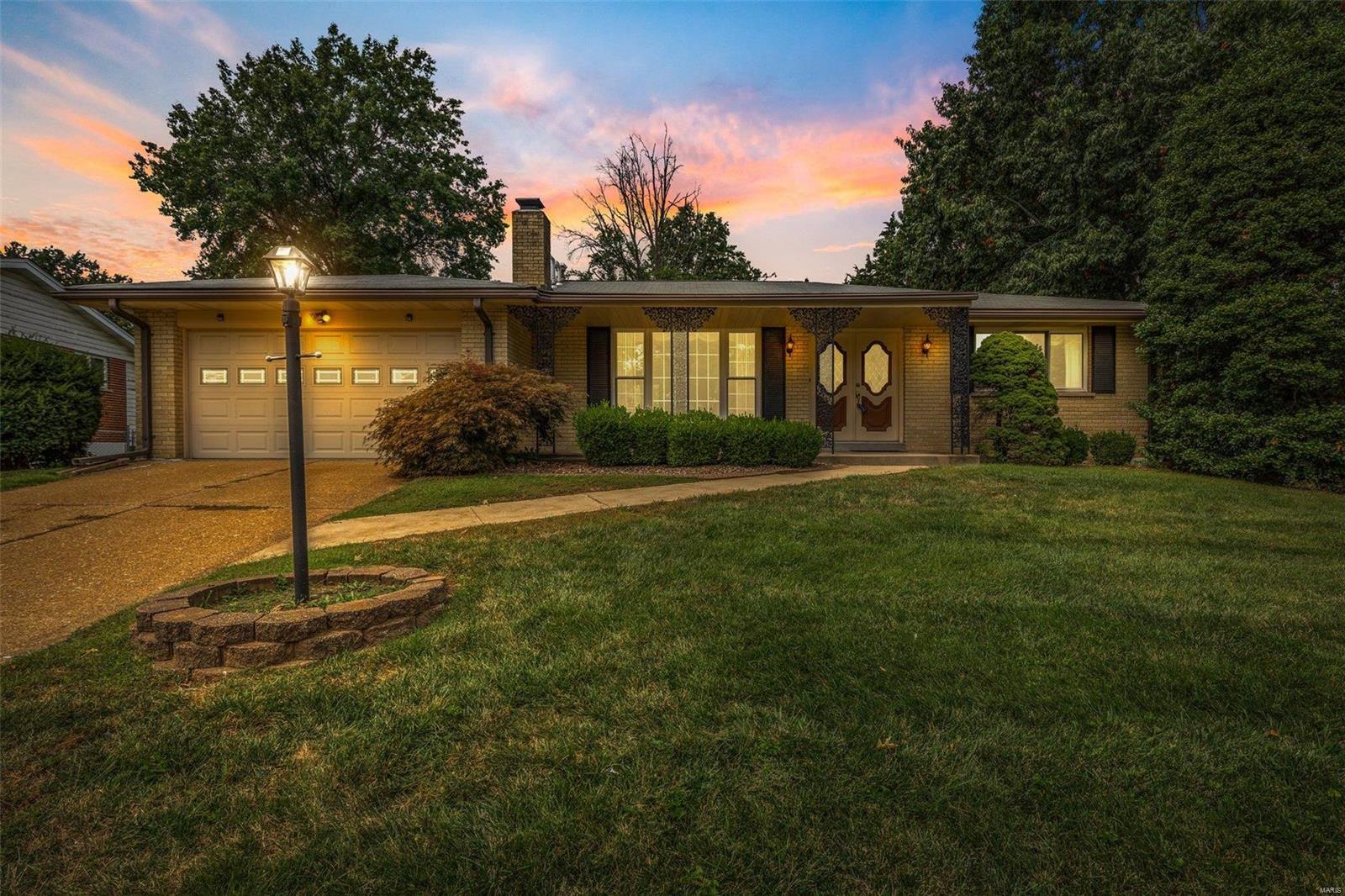 Valmeyer Dr, Saint Louis, MO 63128