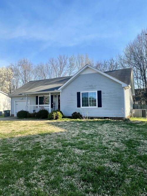 3806 Marla Cir, Clarksville, TN, 37042-7236 | Card Image