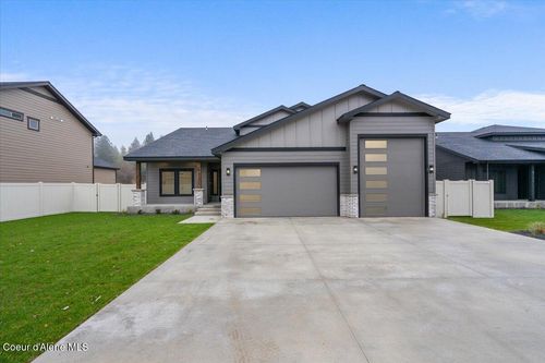 9337 Secretariat Ln, Hayden, ID, 83835-8930 | Card Image