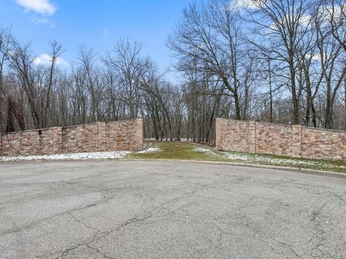 785 W, Valparaiso, IN, 46385 | Card Image