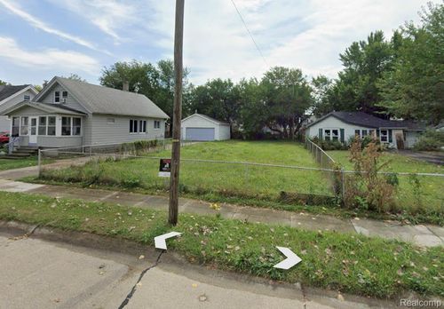 6736 Orchard Ave, Warren, MI, 48091-3030 | Card Image