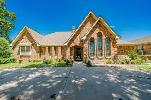 5040 Lake View Cir, North Richland Hills, TX, 76180-7808 | Card Image