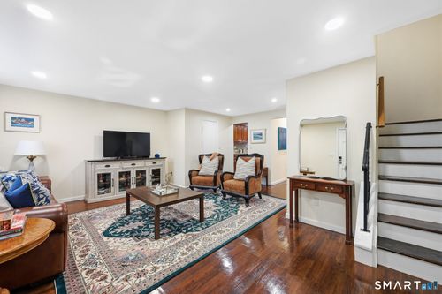 8 Barnstable Ln, Stamford, CT, 06907-2501 | Card Image