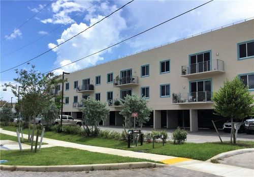 apt-2a-1550 Ne 34th Ct, Oakland Park, FL, 33334-5396 | Card Image