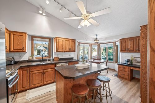 4149 Sunflower Cir, Vadnais Heights, MN, 55127-6158 | Card Image